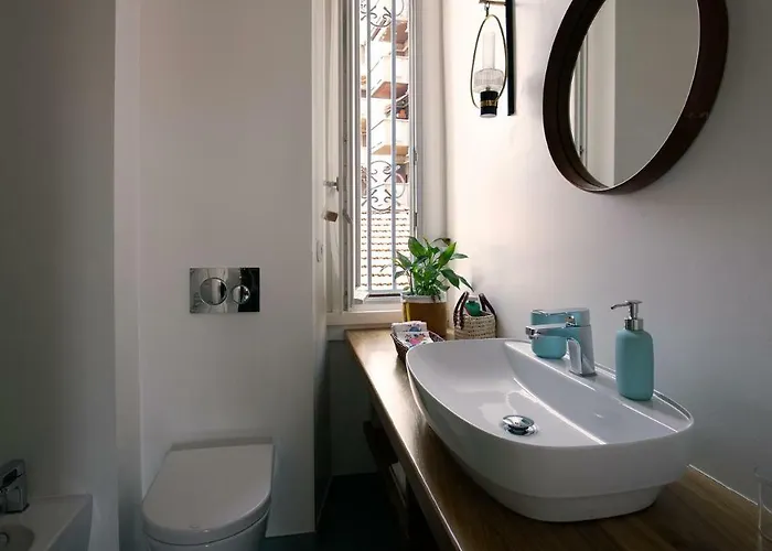 Casa Dela * ميلان