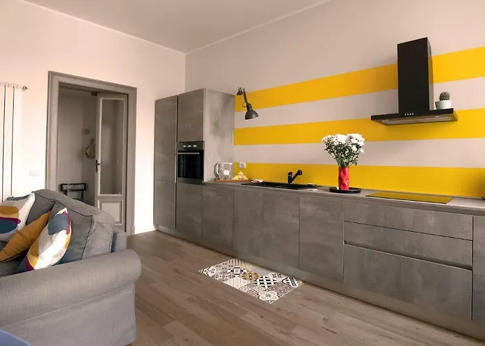 Casa Dela ميلان